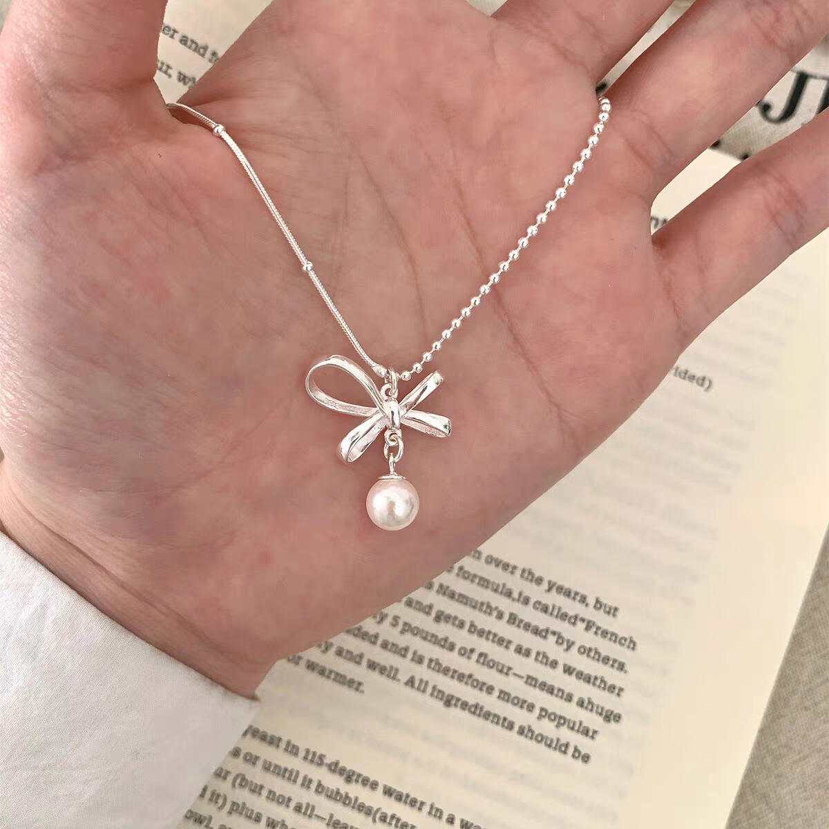 Sweet hug Necklace