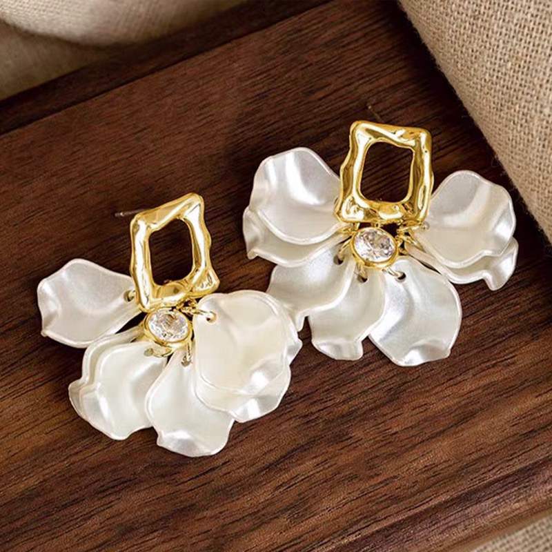 Shell Blossom Earrings