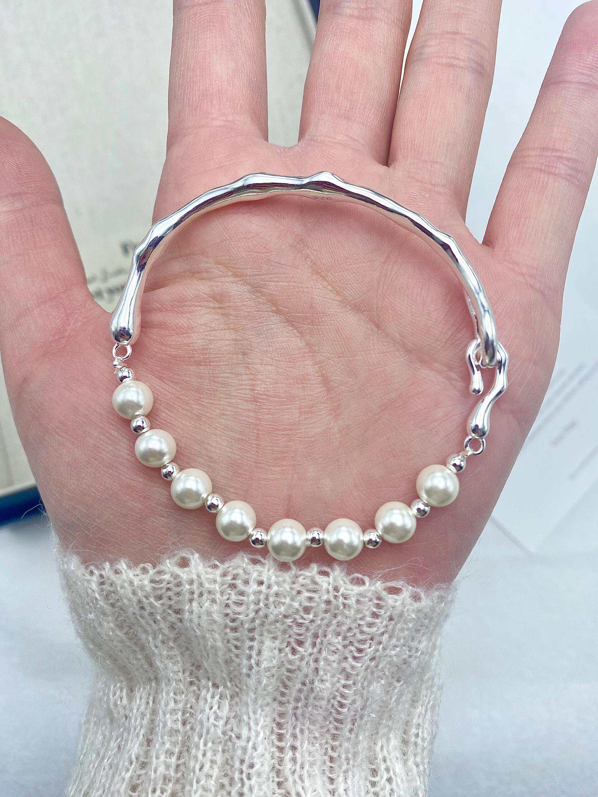 Pearl & Wave Bangle Bracelet – Elegant and Unique